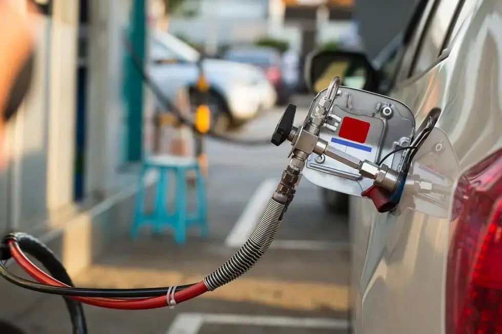 La pressione libera il potenziale del gas naturale compresso