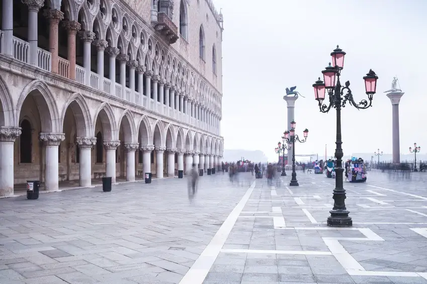 Pegellogger überwachen Wasserstand in Venedig